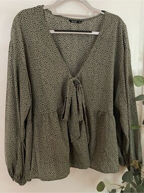 SHEIN Olive Green Polka Dot Tie-Front Peplum Blouse